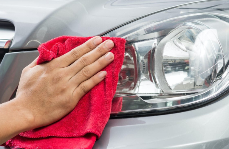 Araba Farları Nasıl Temizlenir